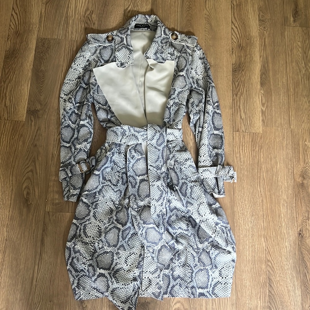 Snake skin duster medium